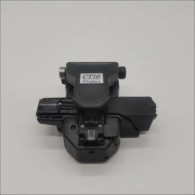 Fiber Optic Cleaver